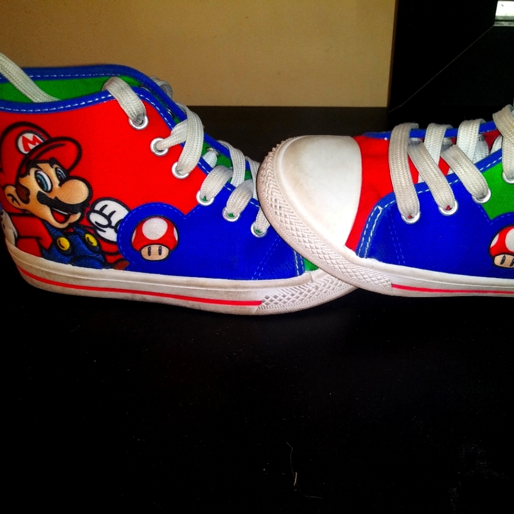 Boys Mario High tops